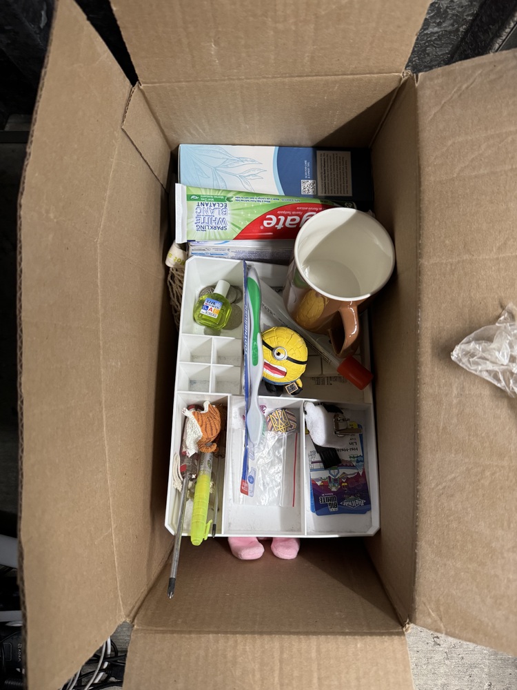 Space Centre Storage  auction IB-4046 70