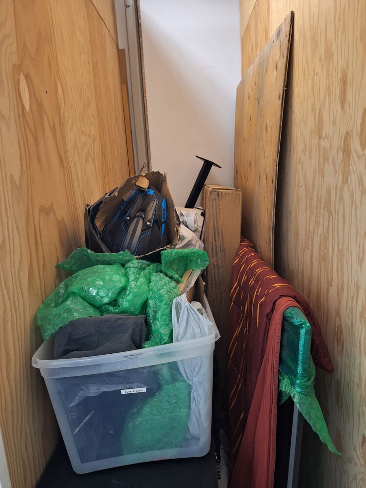 Vault Valet Storage  auction IB-1803 10