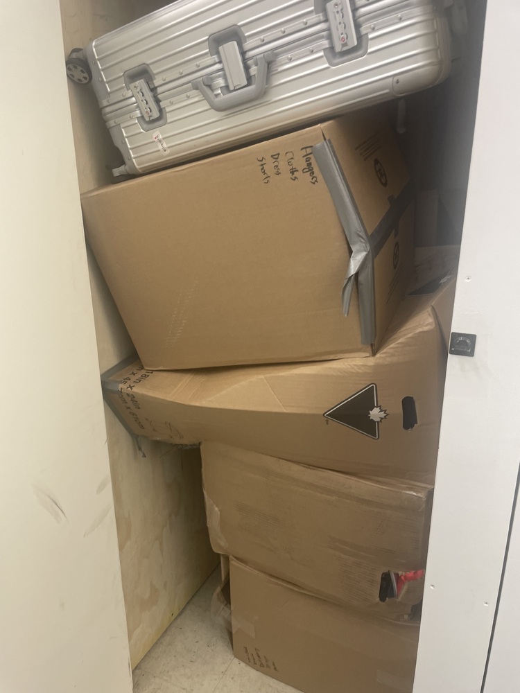 Vault Valet Storage  auction IB-7710