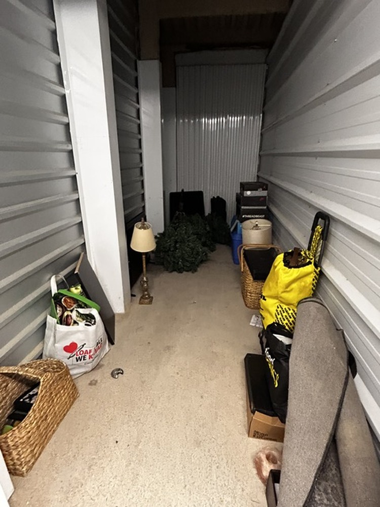 3032 -StorageMart  Ajax  auction IB-7258