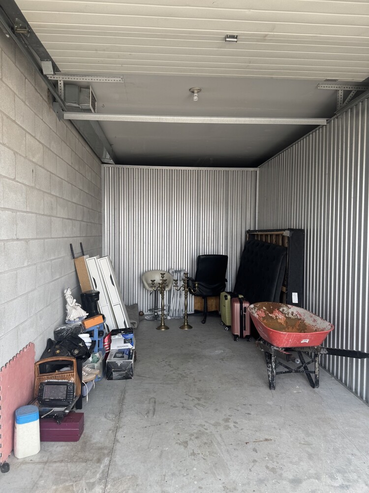 3009 - StorageMart Guided Crt  auction IB-3398 10