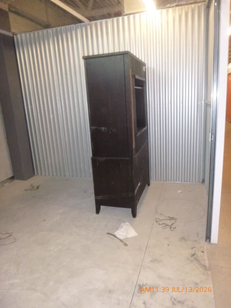 Public Storage P0052 -Montee St-Remi  auction IB-7234 40