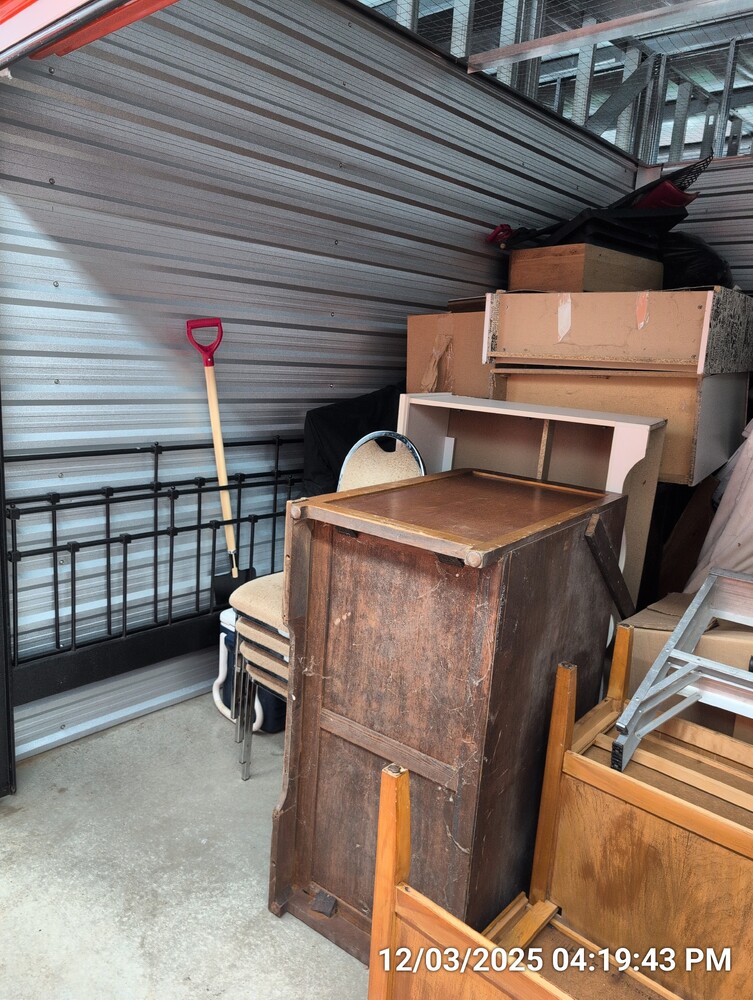 Storage of Barton St  auction IB-5357 20