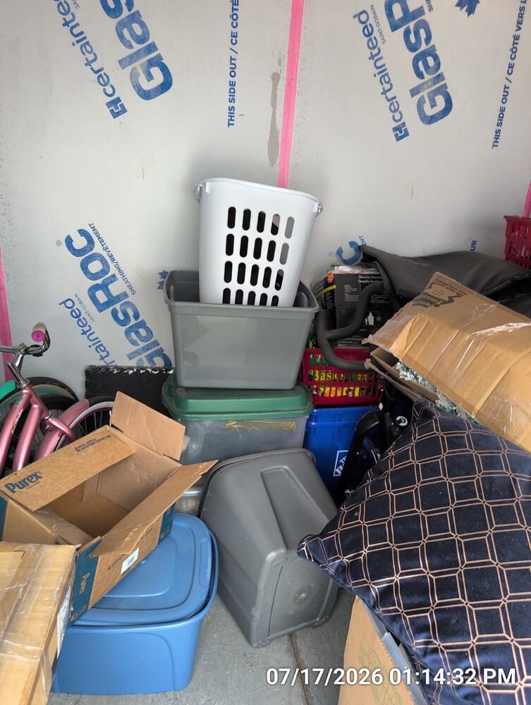 Storage of Barton St  auction IB-2152 10