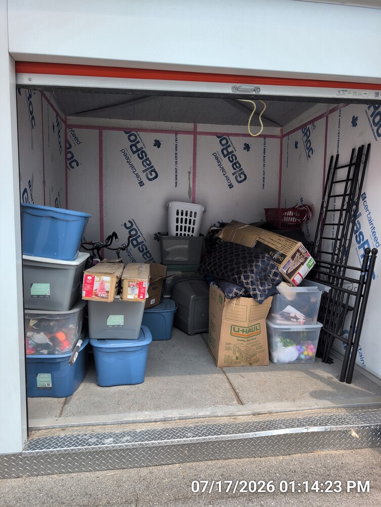 Storage of Barton St  auction IB-2152 30