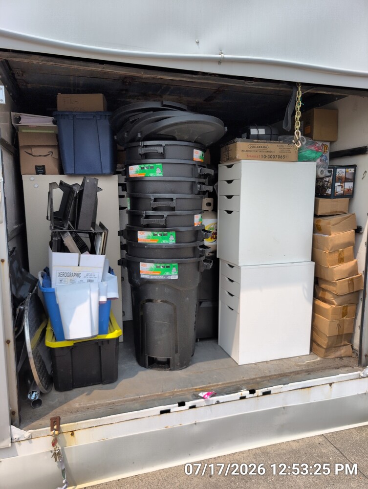 Storage of Barton St  auction IB-9083