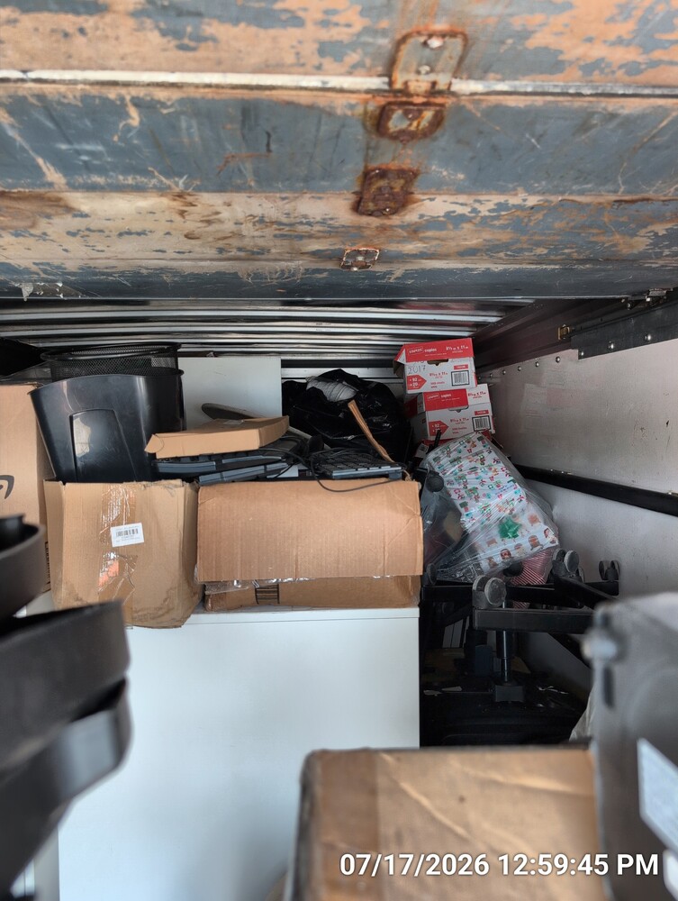 Storage of Barton St  auction IB-9083 20