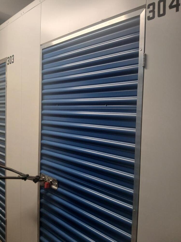 Advantage Self Storage - Salem MA  auction IB-3882