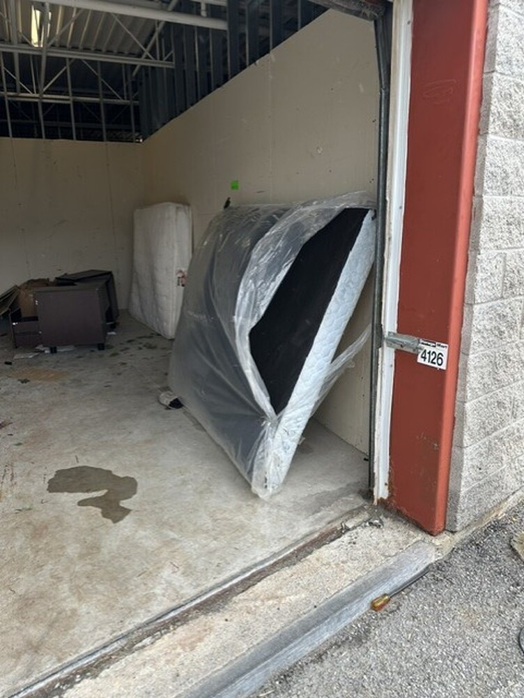 3102 - StorageMart St-Leonard  auction IB-4921 40