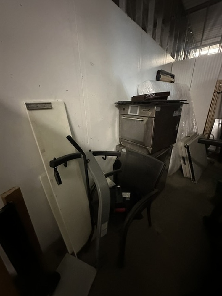 3102 - StorageMart St-Leonard  auction IB-2558