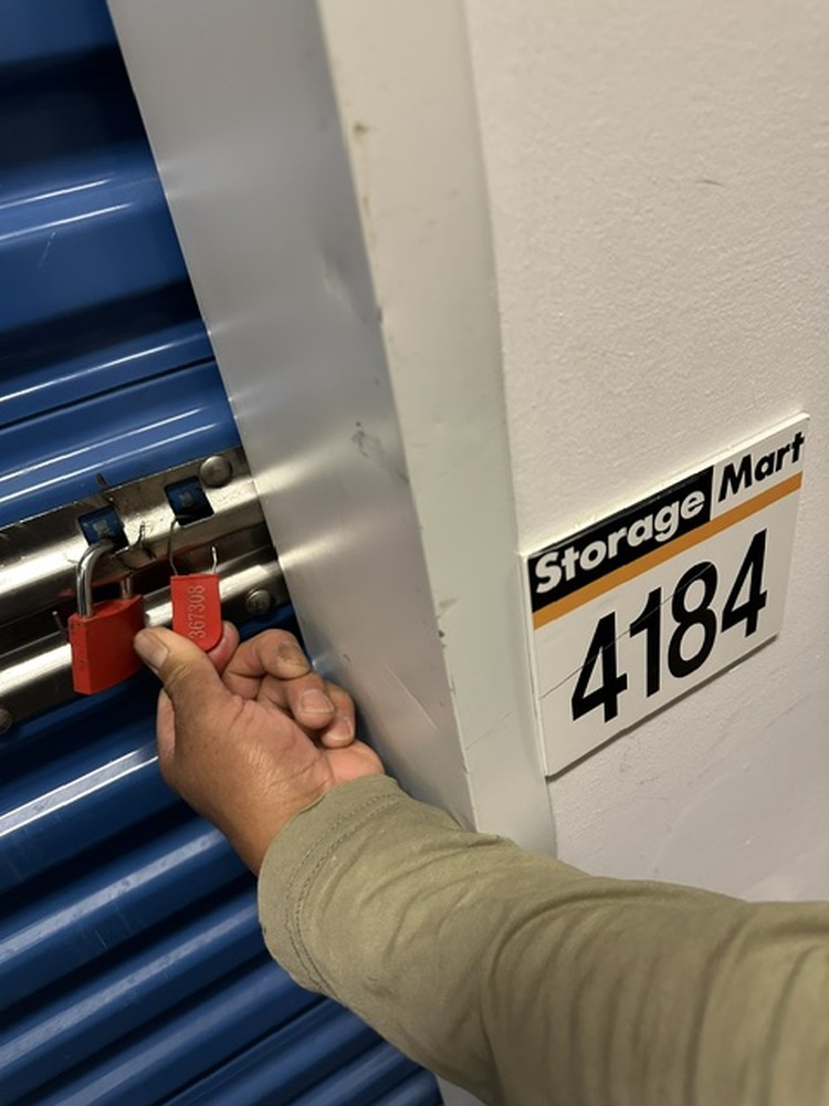 3102 - StorageMart St-Leonard  auction IB-2558 60