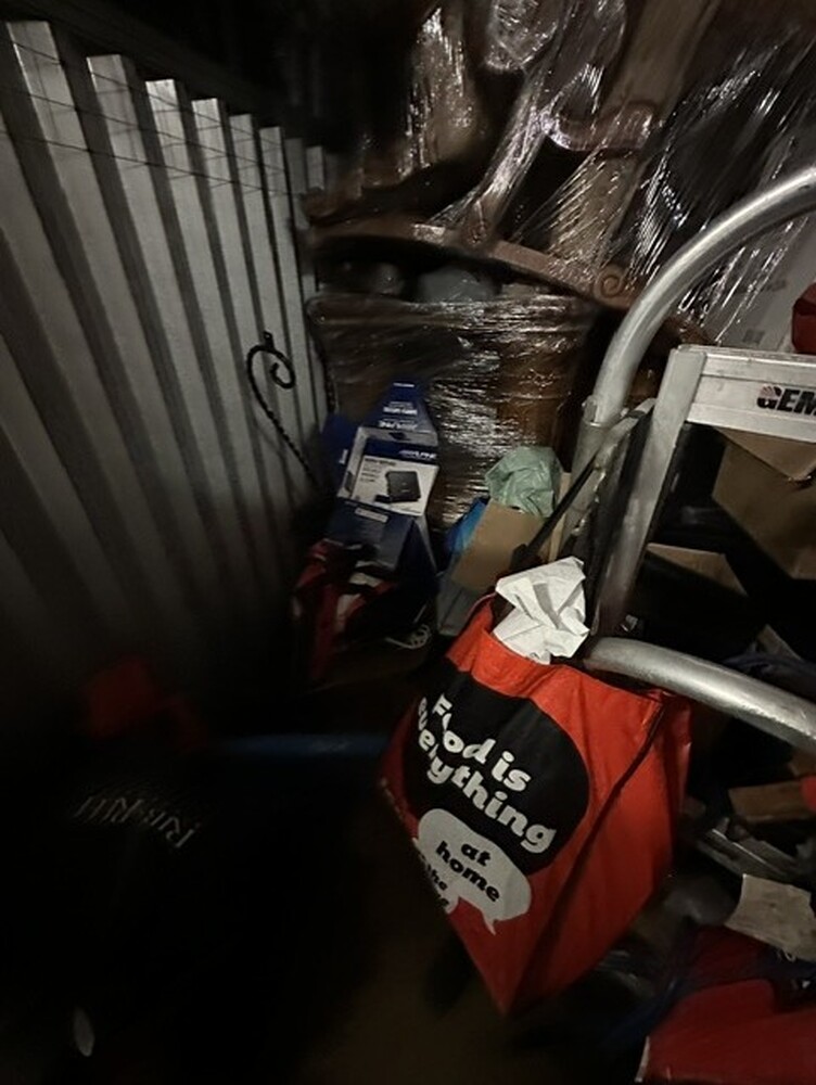 3102 - StorageMart St-Leonard  auction IB-9777 50