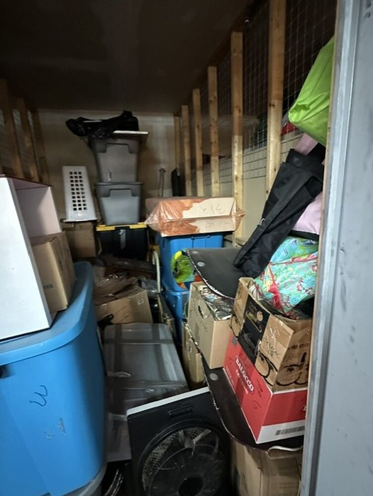 3102 - StorageMart St-Leonard  auction IB-9799 70