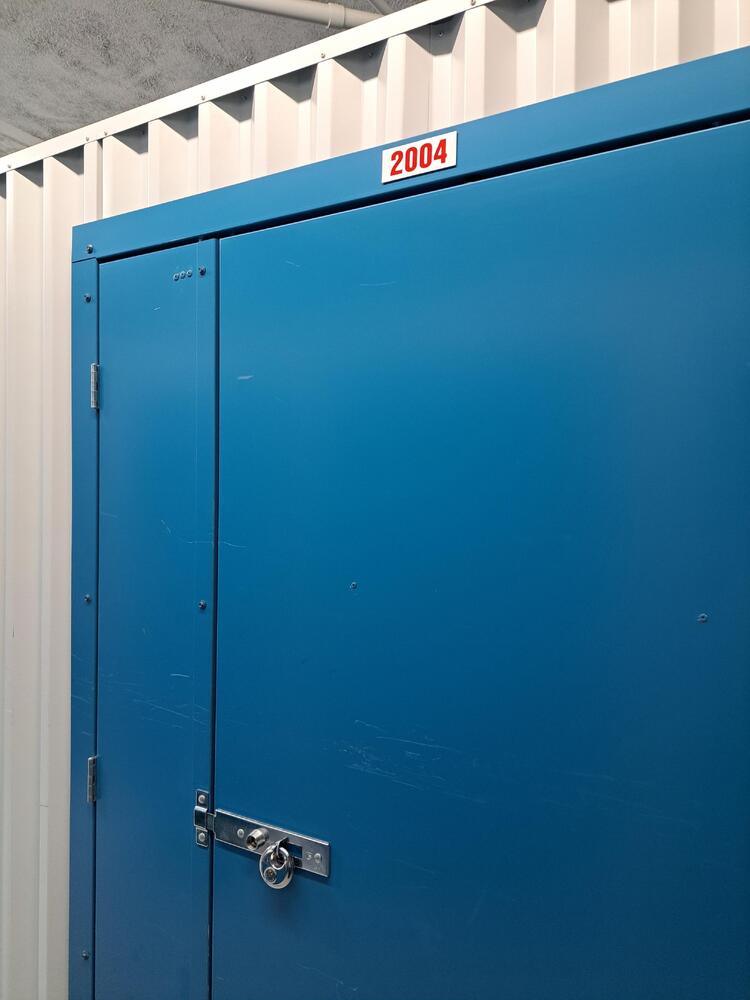 Montreal Mini-Storage - Metro  auction IB-7136