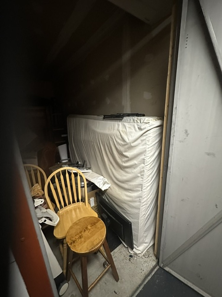 3102 - StorageMart St-Leonard  auction IB-9107 80