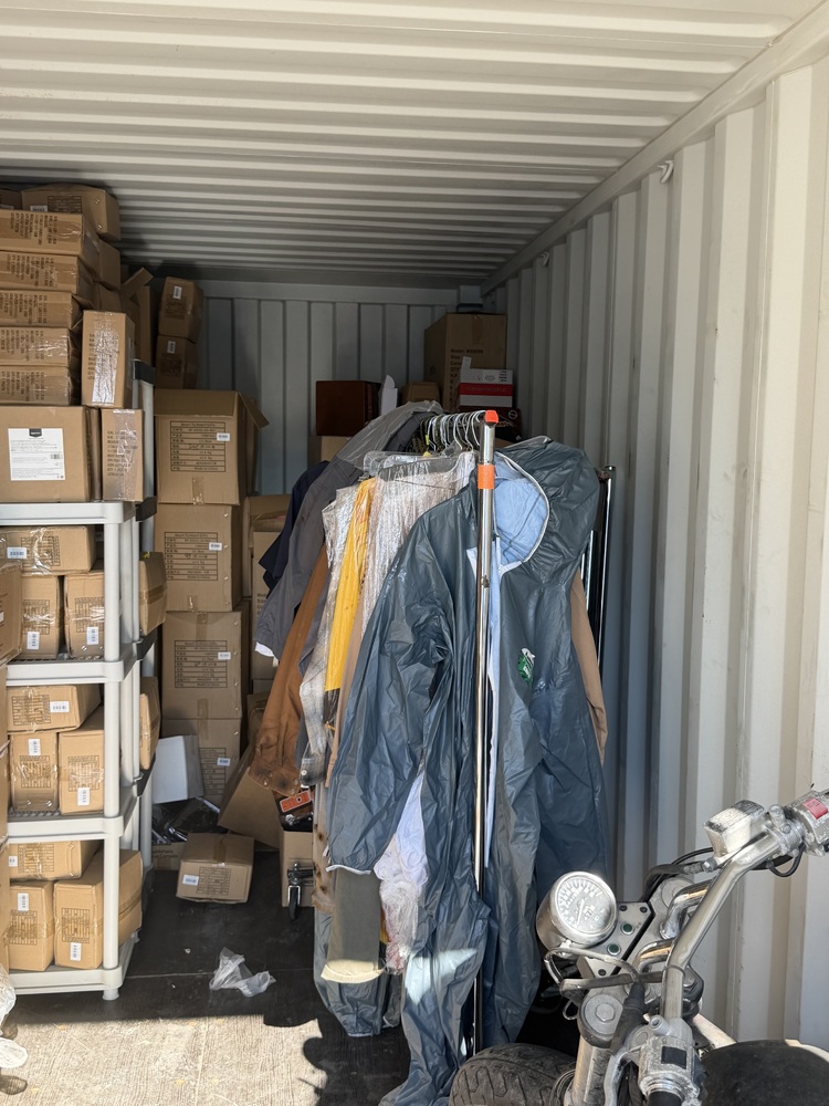 SURREY SELF STORAGE  auction IB-9547 30