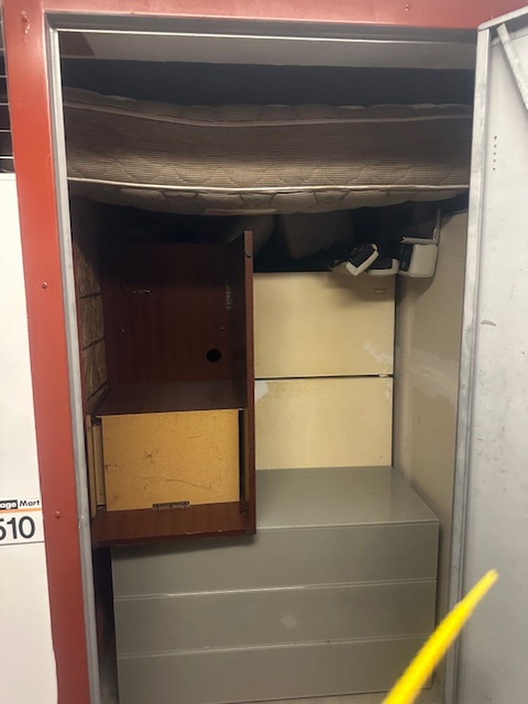 3102 - StorageMart St-Leonard  auction IB-6318 50