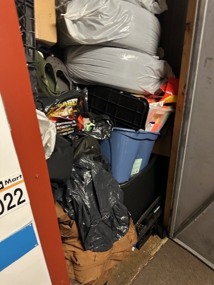 3102 - StorageMart St-Leonard  auction IB-3103