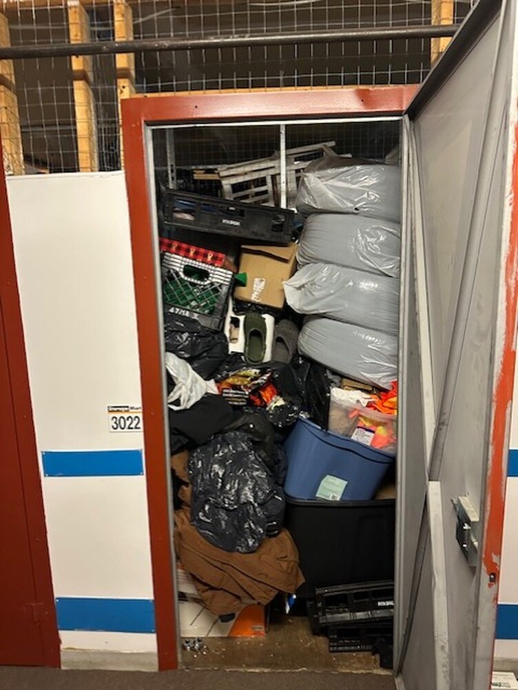3102 - StorageMart St-Leonard  auction IB-3103 30