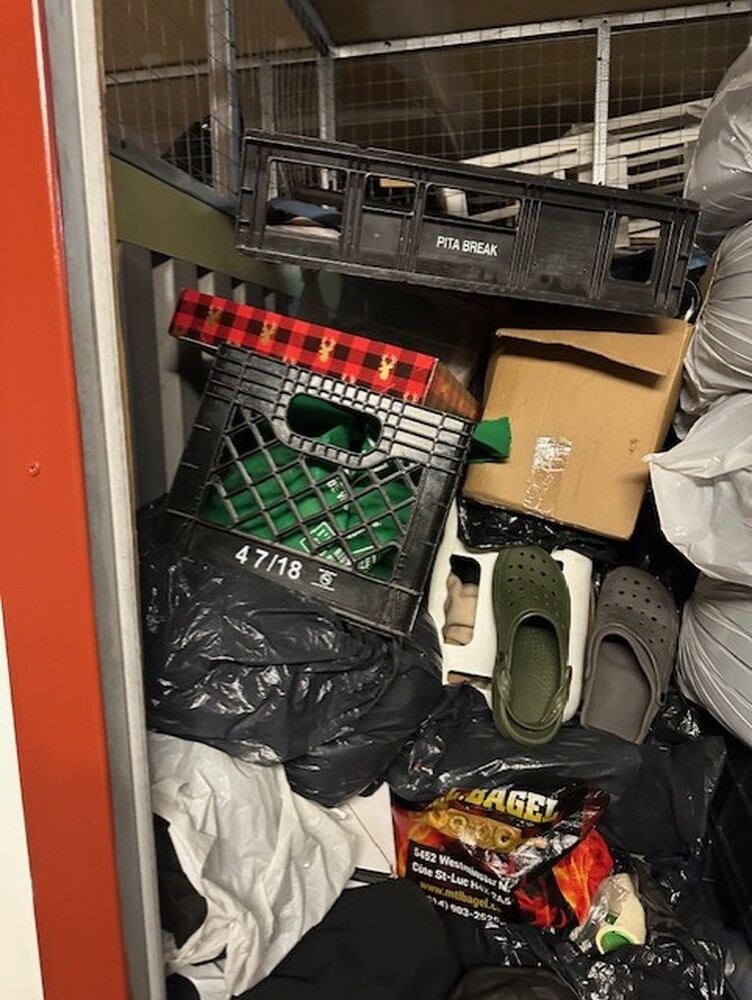 3102 - StorageMart St-Leonard  auction IB-3103 40