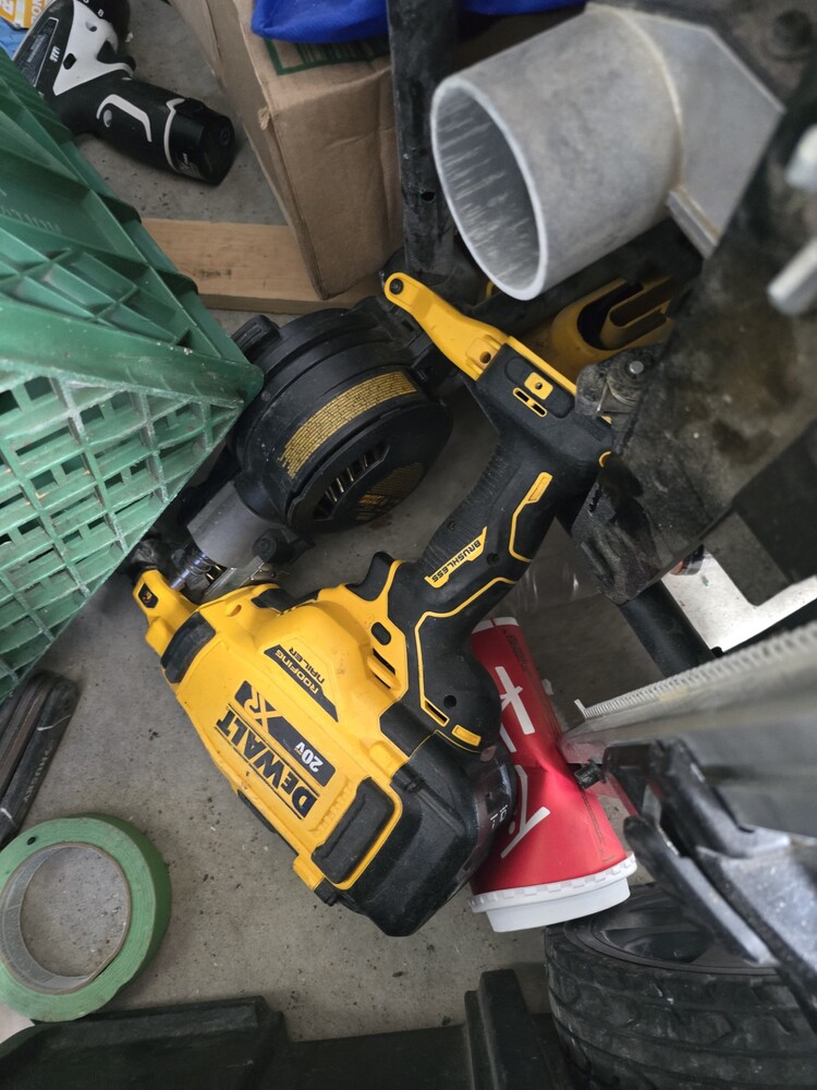 3003 -StorageMart  Adelaide St  auction IB-2944 40