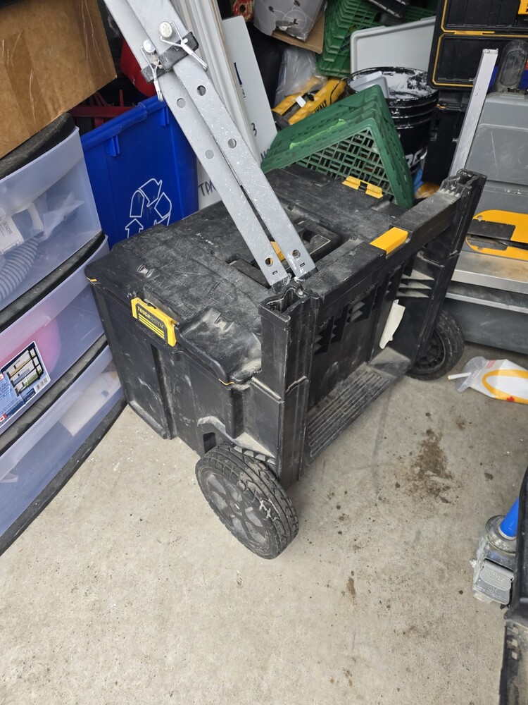 3003 -StorageMart  Adelaide St  auction IB-2944 80