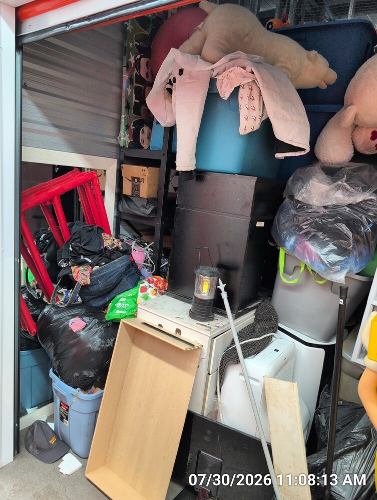 Storage of Barton St  auction IB-6993 40