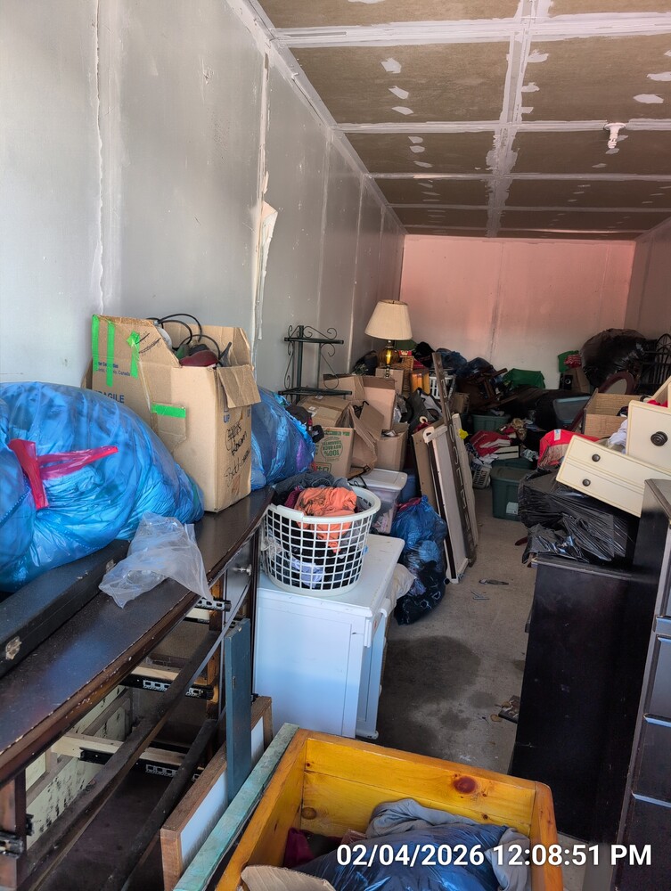 Storage of Stoney Creek  auction IB-6083 70