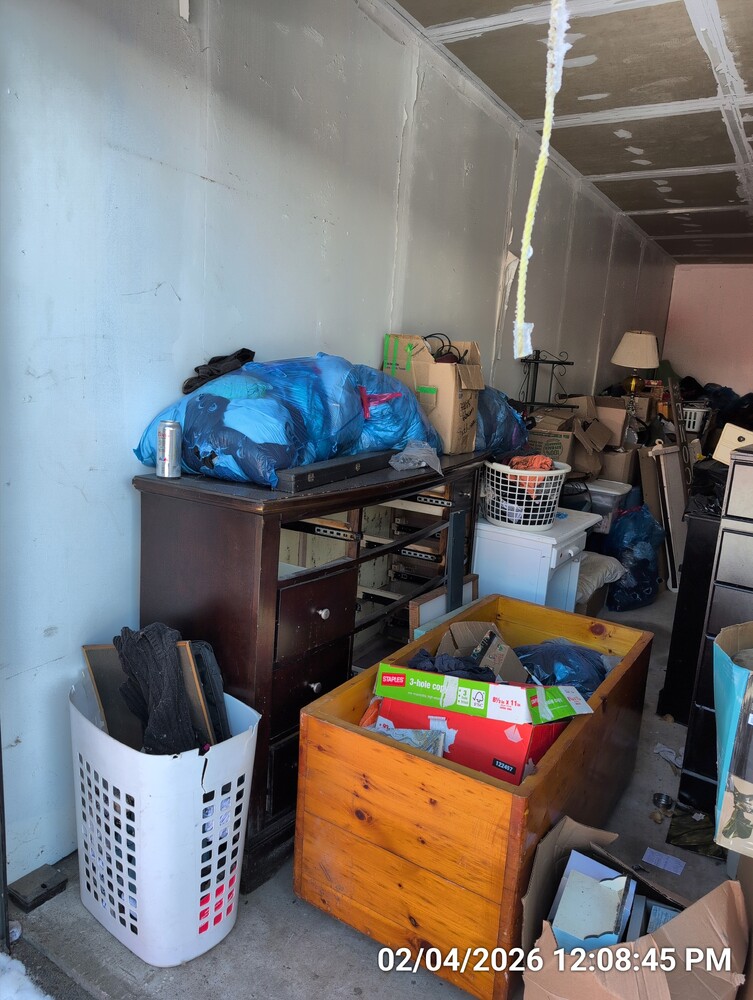 Storage of Stoney Creek  auction IB-6083 60