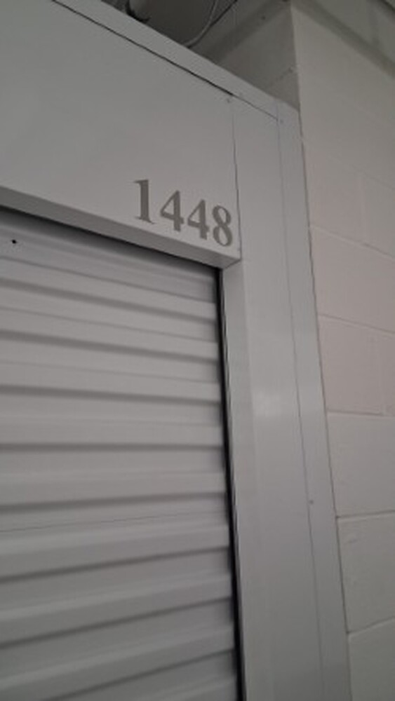 1-800-Self-Storage.com on Greenfield Rd, Oak Park  auction IB-9464 20