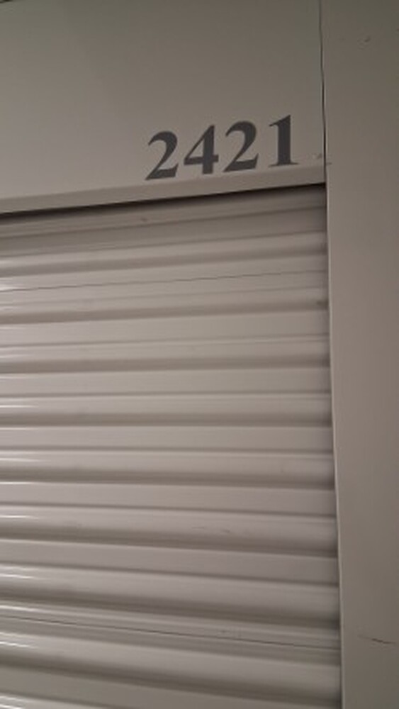 1-800-Self-Storage.com on Greenfield Rd, Oak Park  auction IB-6071