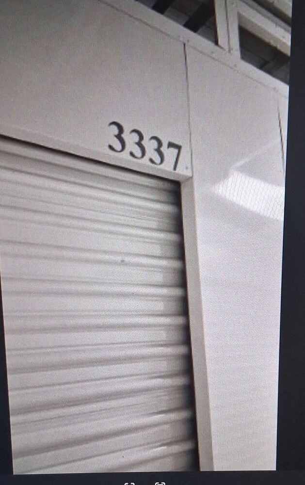 1-800-Self-Storage.com on Greenfield Rd, Oak Park  auction IB-4267 30