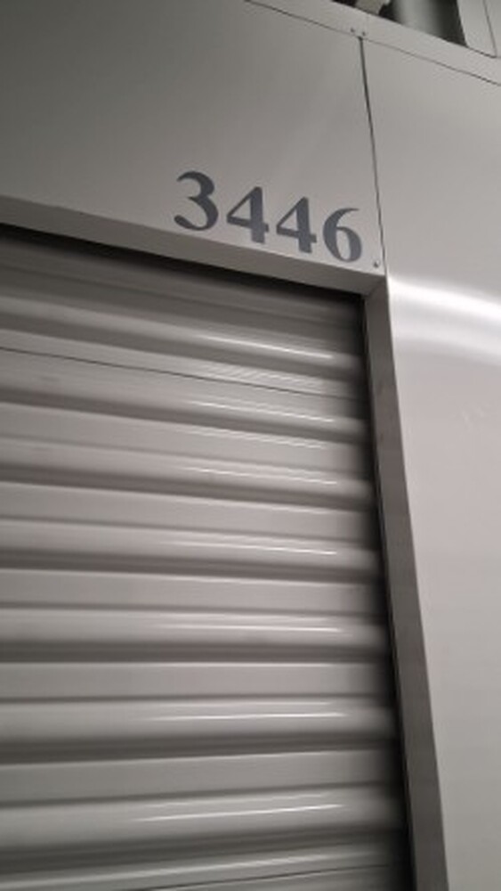 1-800-Self-Storage.com on Greenfield Rd, Oak Park  auction IB-8548 10