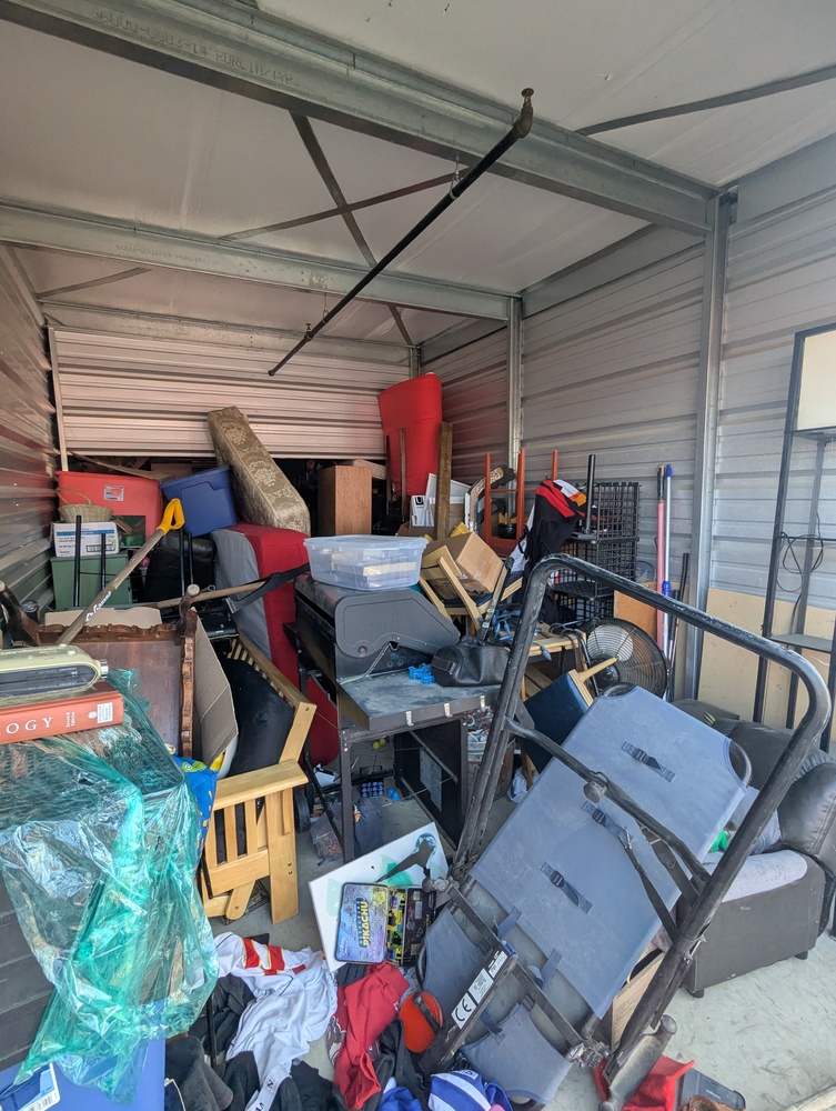 2551 - StorageMart Deerfoot Trail & Yankee Valley  auction IB-8527 10