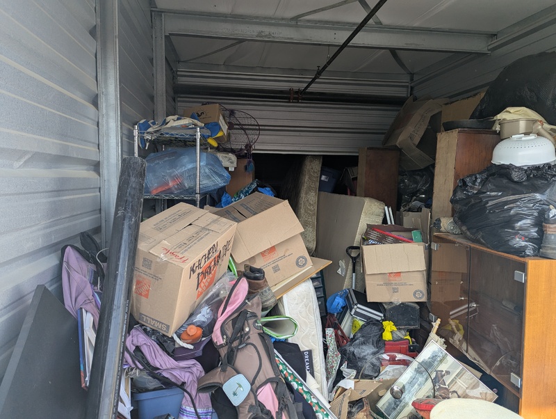 2551 - StorageMart Deerfoot Trail & Yankee Valley  auction IB-8527 20