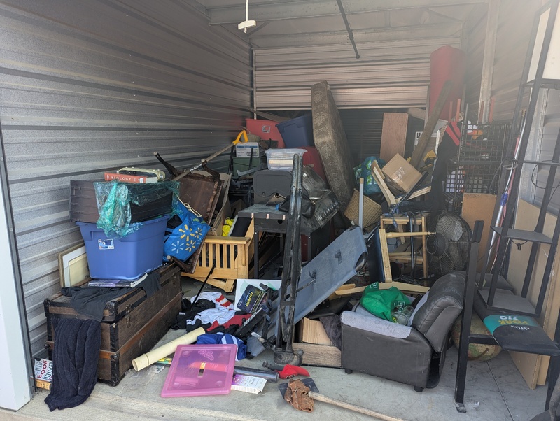 2551 - StorageMart Deerfoot Trail & Yankee Valley  auction IB-8527 50