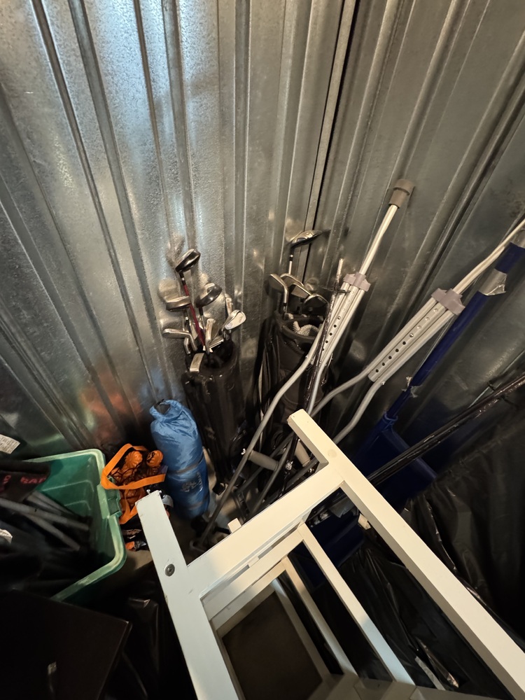 Space Centre Storage  auction IB-3470 20