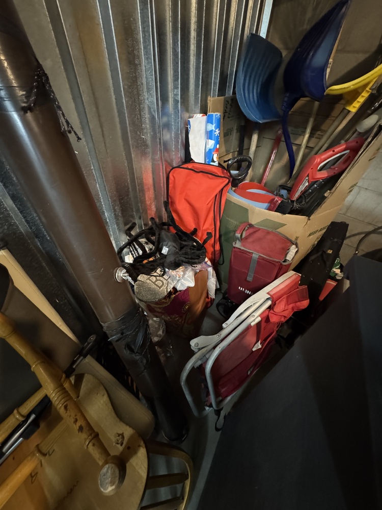 Space Centre Storage  auction IB-3470 10