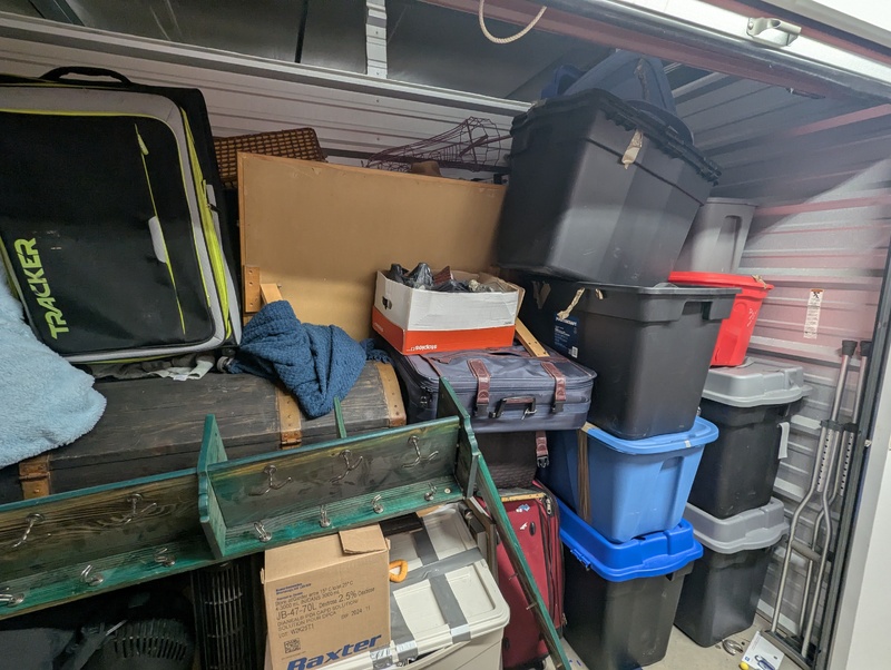 2551 - StorageMart Deerfoot Trail & Yankee Valley  auction IB-7174