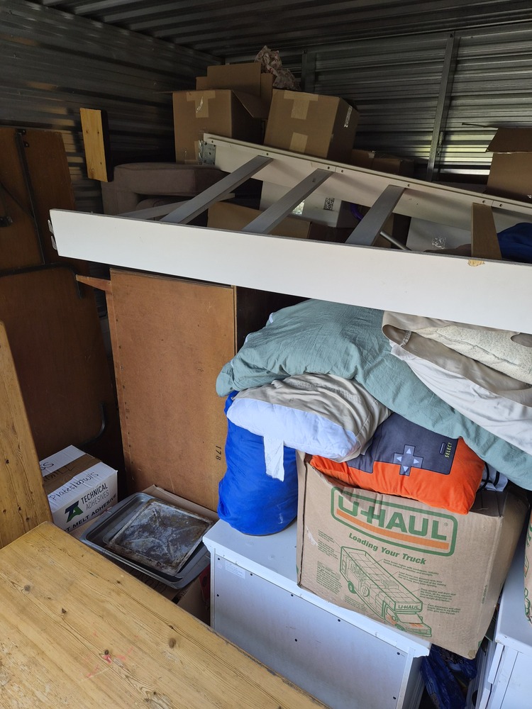3035 - StorageMart Belleville  auction IB-4647 10