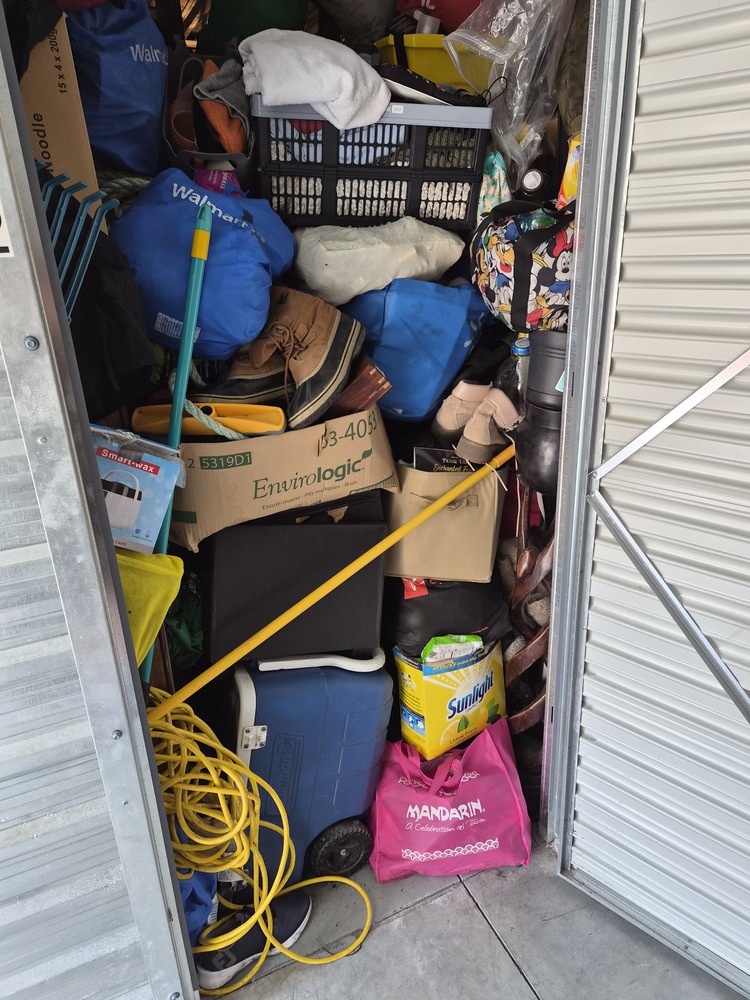 3035 - StorageMart Belleville  auction IB-9842 80