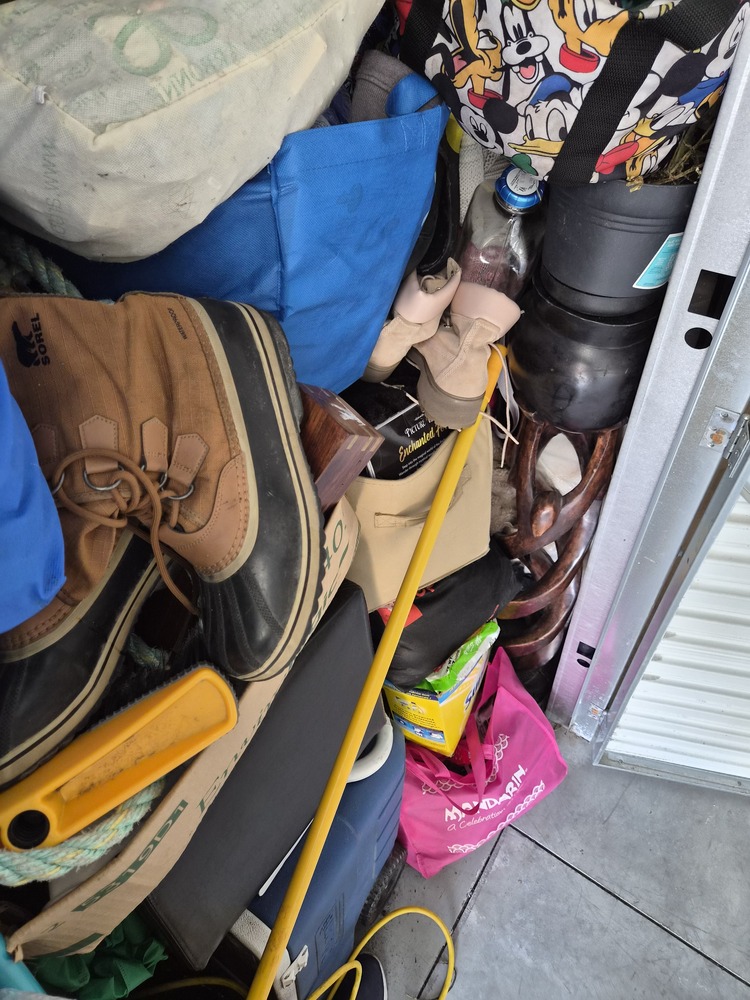 3035 - StorageMart Belleville  auction IB-9842 120