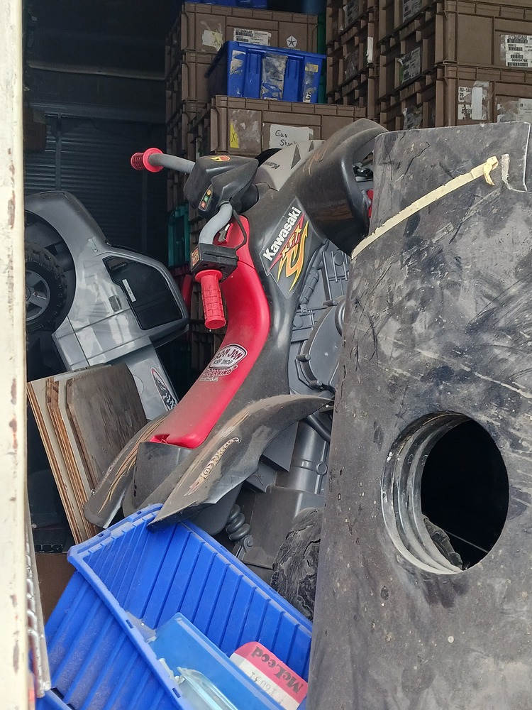 1-800-Self-Storage.com of Novi/Wixom, Michigan  auction IB-7983 80