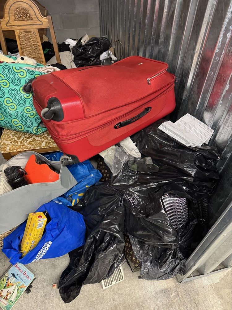 Space Centre Storage  auction IB-6357 50
