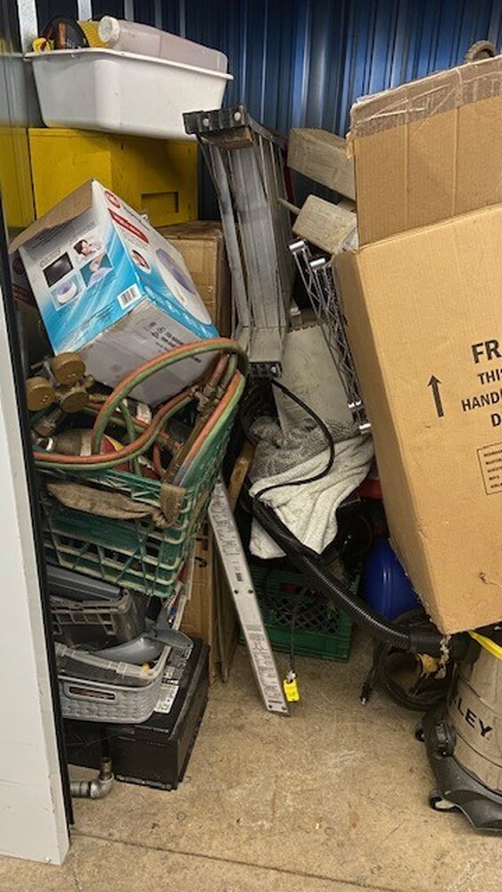 3006 - StorageMart Lauzon Rd. Windsor  auction IB-1047 60