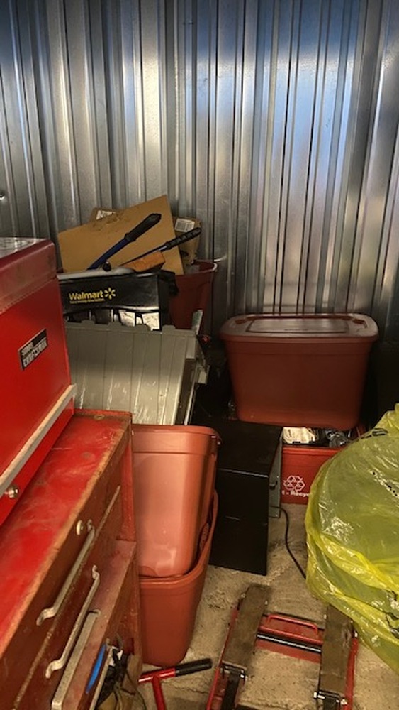 3006 - StorageMart Lauzon Rd. Windsor  auction IB-1047 40