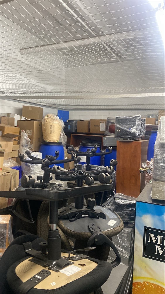 Montreal Mini-Storage - Dollard  auction IB-5831 80