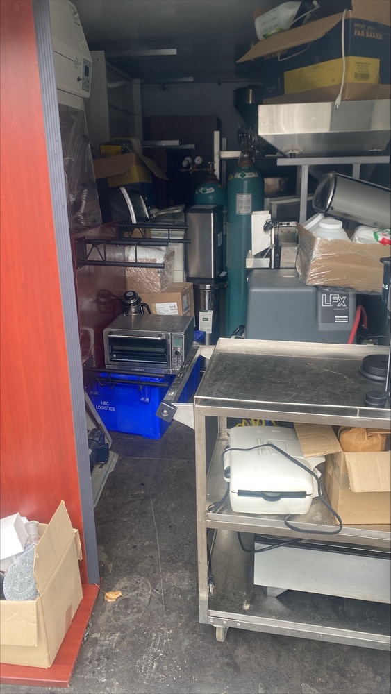 Montreal Mini-Storage - Dollard  auction IB-3330 70
