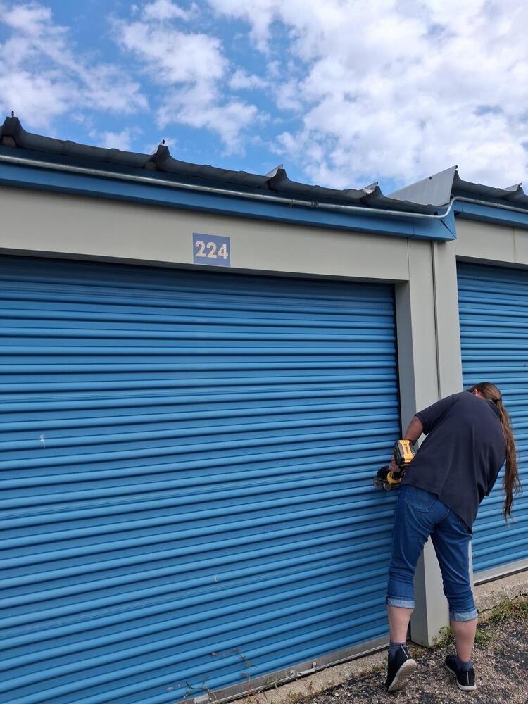 1-800 Better Storage of Grand Blanc  auction IB-9905