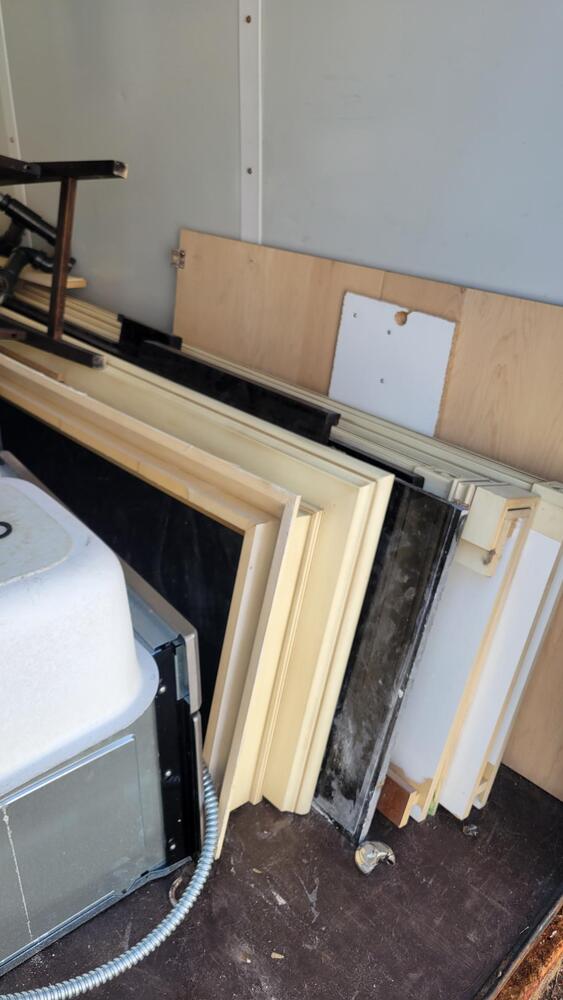3021 - StorageMart OConnor Drive Toronto  auction IB-1952